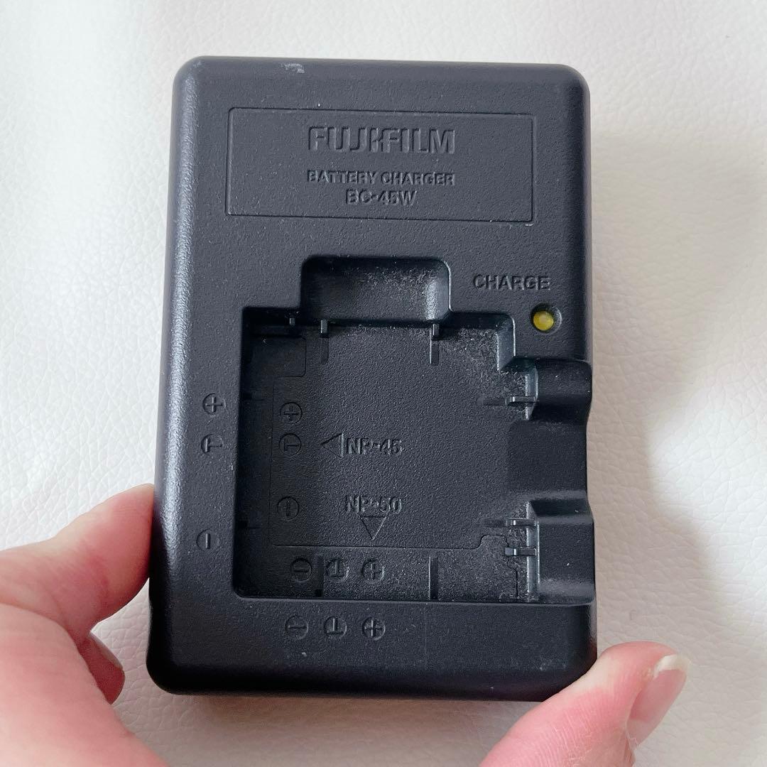 Fujifilm FinePix Z ピンク 本体と付属品