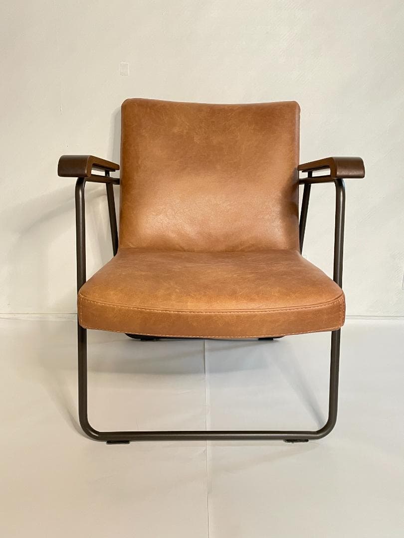 キャップ　1人掛けソファ　リサイクルレザー　木製