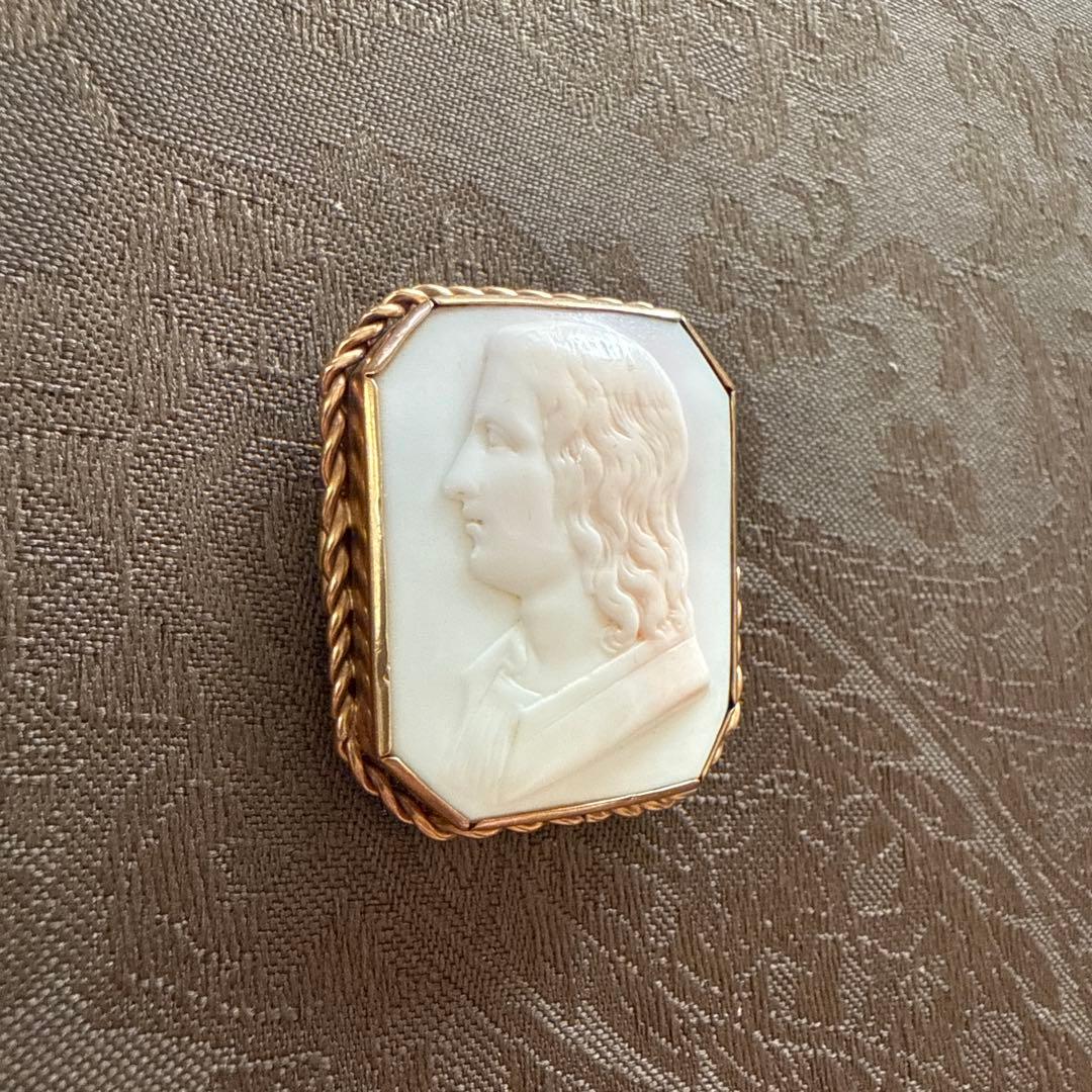 【アンティーク】9金刻印 シェルカメオブローチ英国製、逸品！ 最終価格、匿名発送