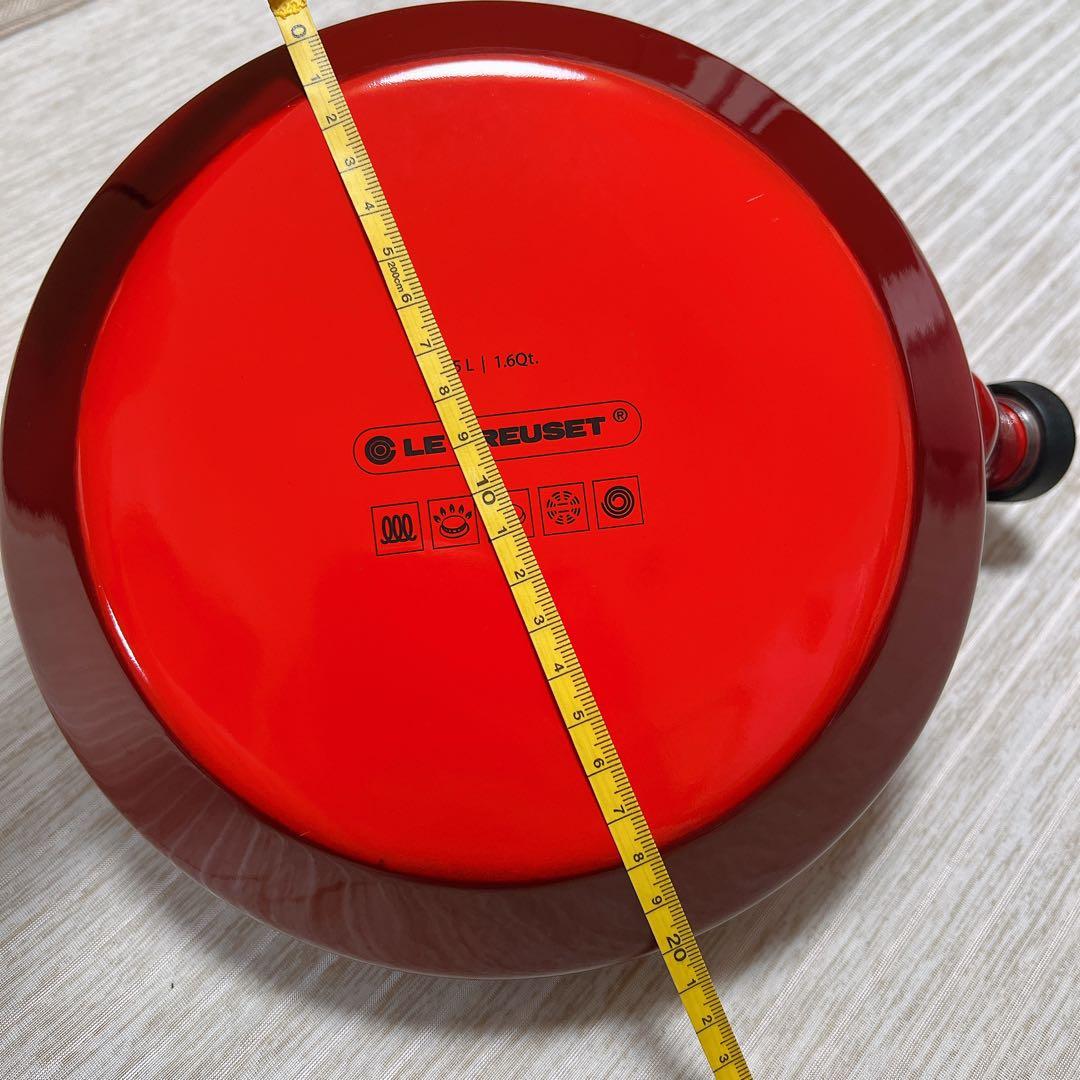 ル・クルーゼ　LE CREUSET ケトル　やかん　ガス火　IH 1.5L 赤