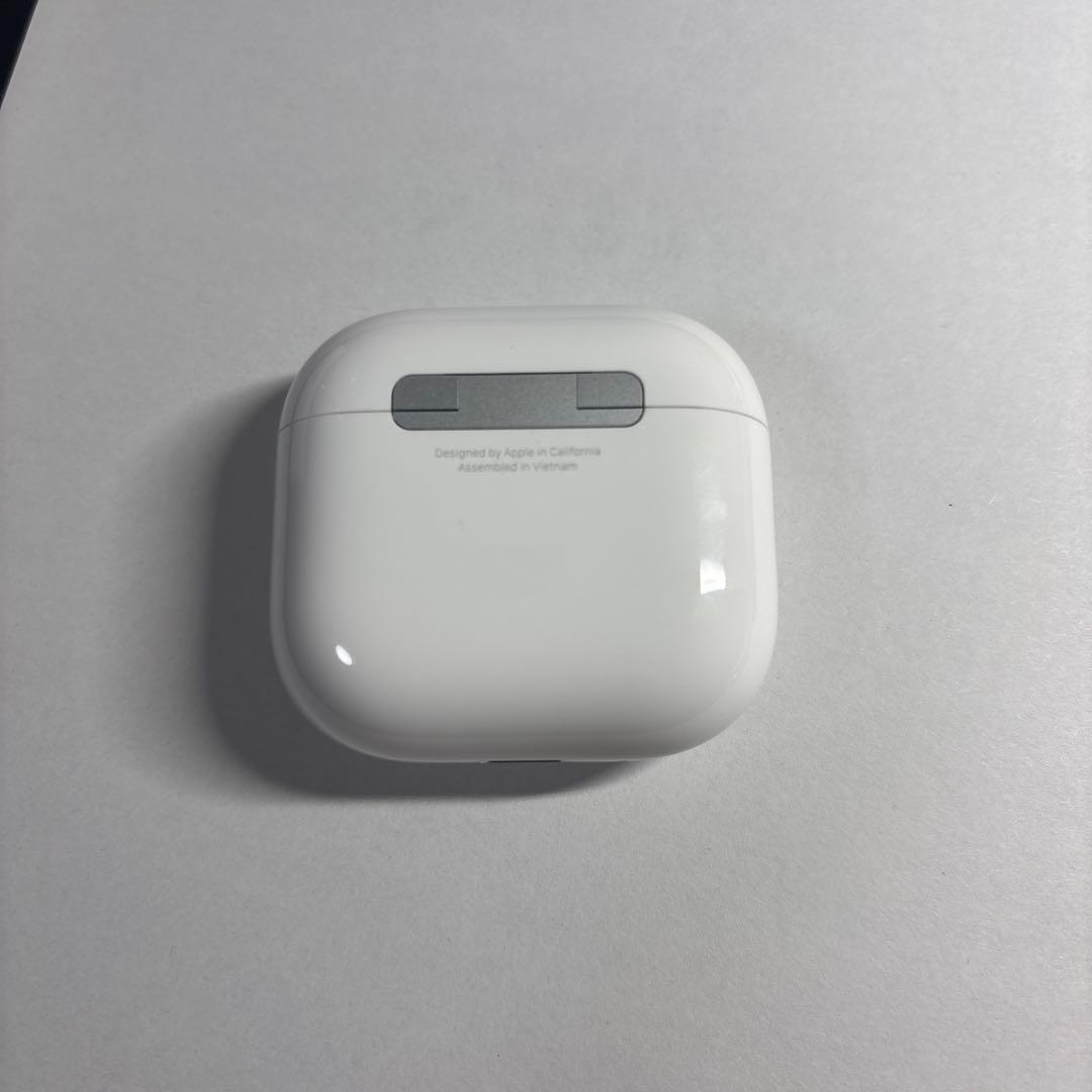 AirPods4 アクティブノイズキャンセリング機能付き