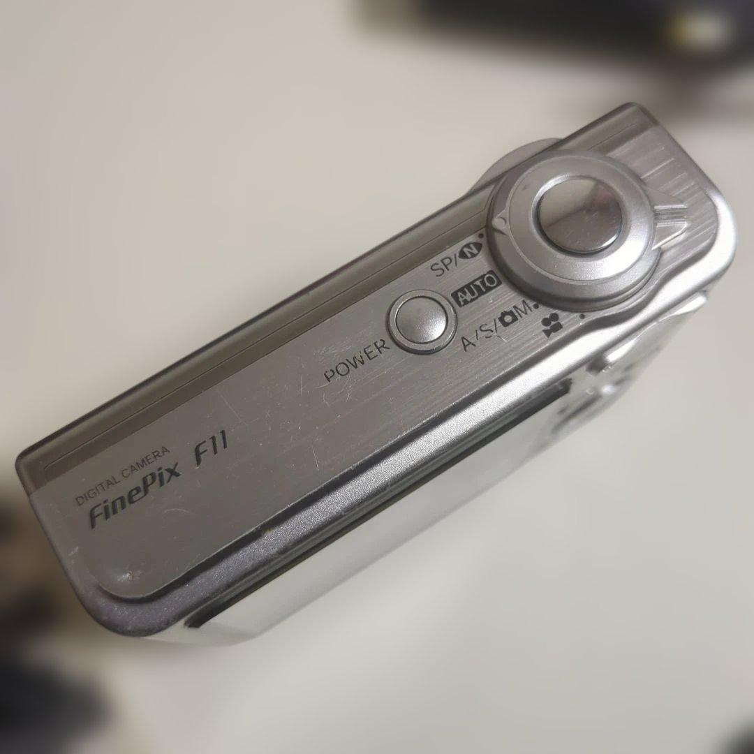 Fujifilm FinePix F11 デジタルカメラ