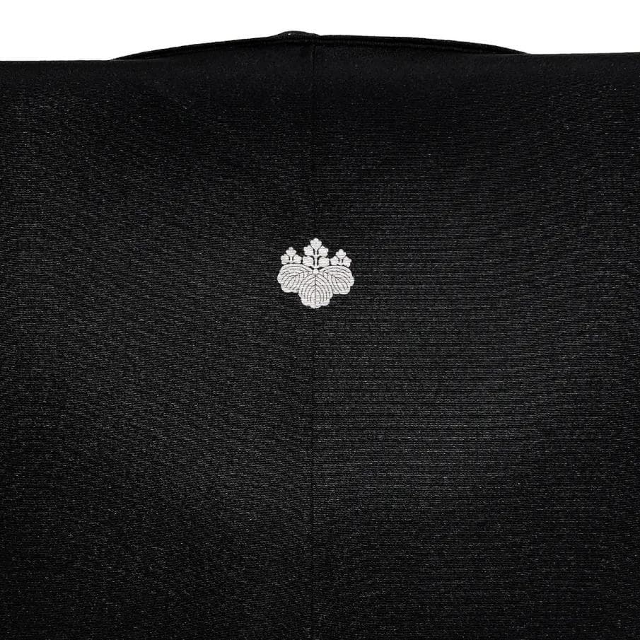 未着用　作家もの　黒留袖　金駒刺繍　花車　牡丹　椿　梅　着物　115b d ms