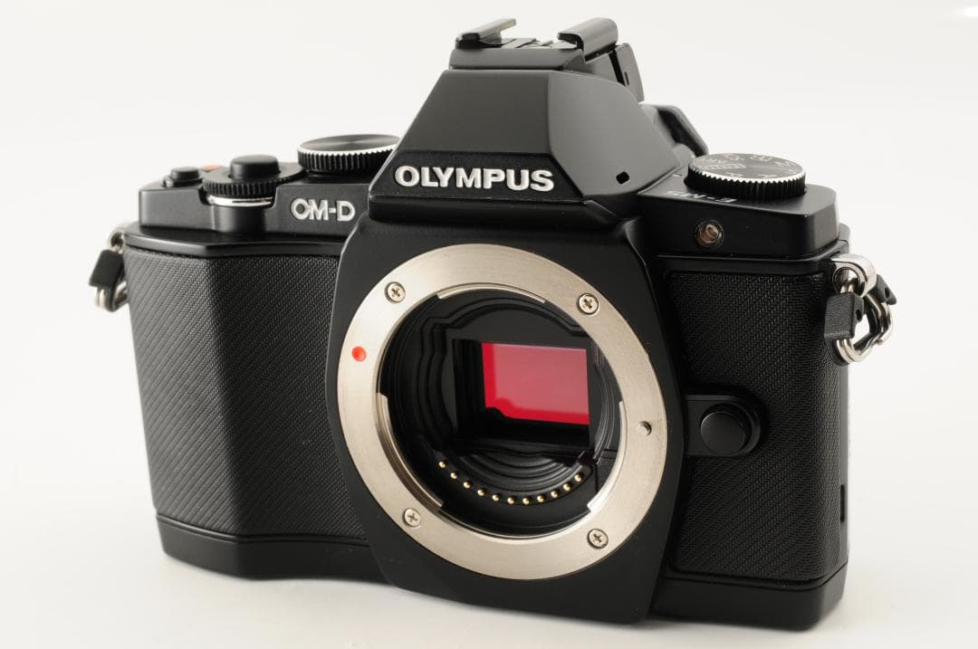 【美品】オリンパス OLYMPUS OM-D E-M5 ミラーレス一眼レフカメラ