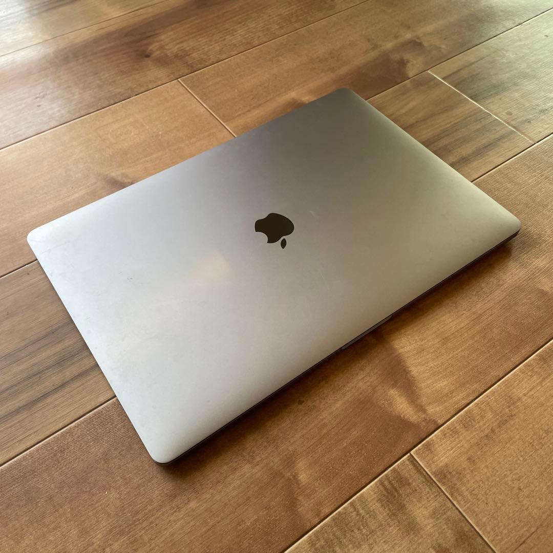 MacBook Pro 15インチ 2019シルバー 充電器付き