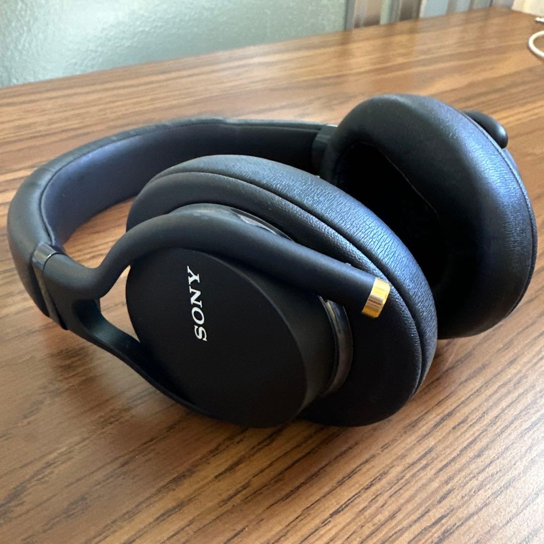 SONY　MDR-1AM2　【動作確認済み、外箱に破れあり】