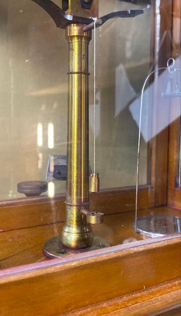 アンティーク 木製天秤 ガラスケース付き 動作可