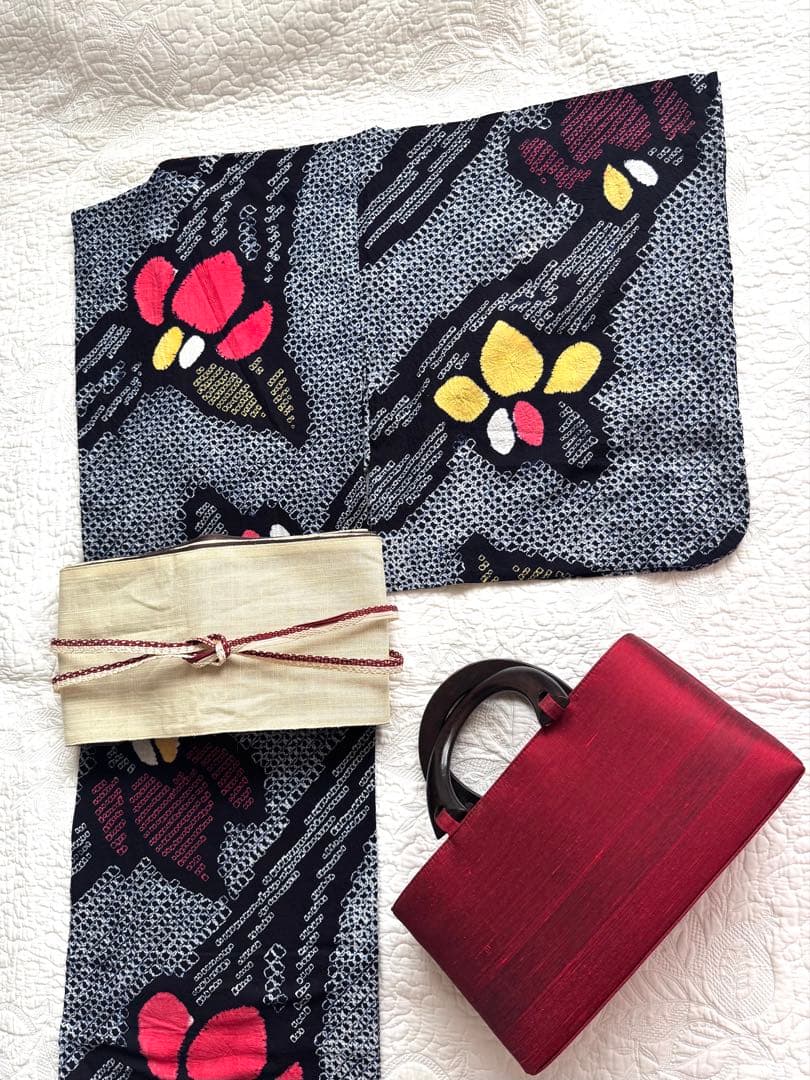 粋な大人の浴衣 高身長の方にも ◆ 有松絞り 舞花文 華麗な洋花の柄