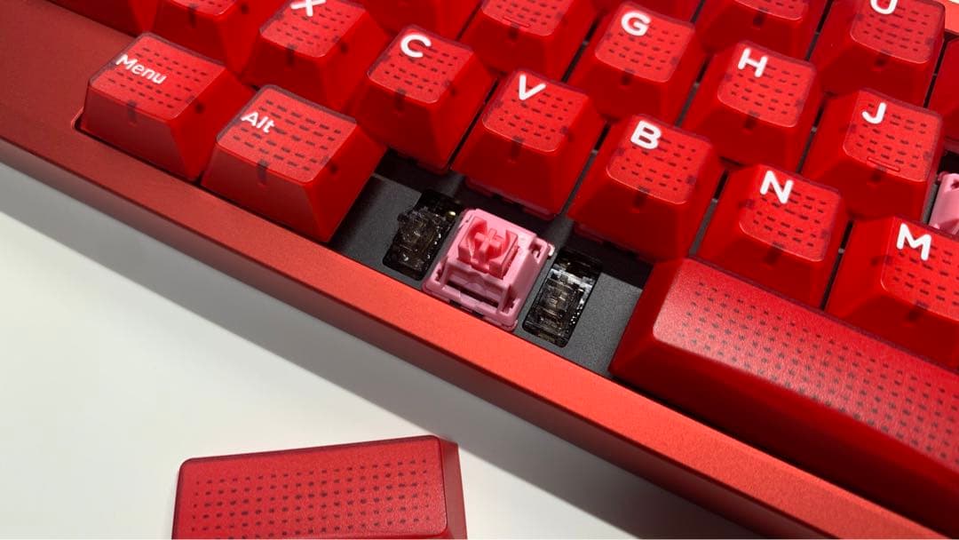 自作キーボード　delta50% レッド