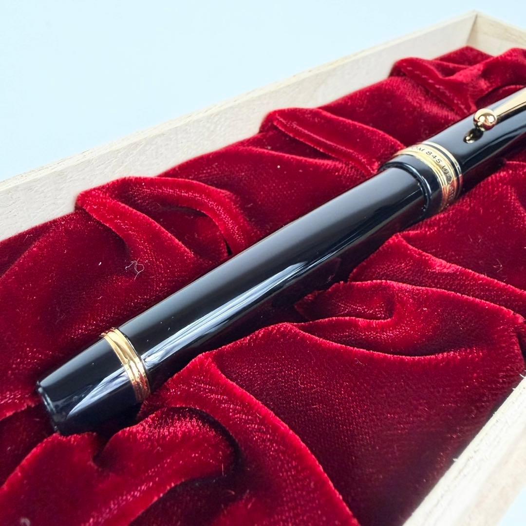 美品 PILOT パイロット 漆 カスタム 845 ペン先18K 万年筆