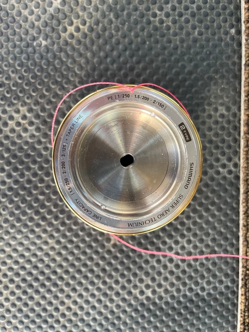 シマノ　SHIMANO スーパーエアロテクニウム（右）