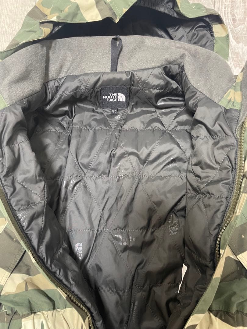 【美品】ノースフェイス　スノーウェア　120 キッズ　スノボ　つなぎ　男女