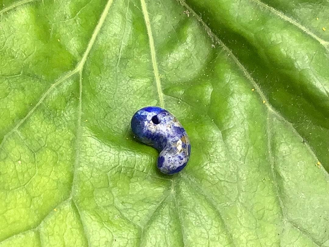 ✳希少お宝勾玉‼️ ラピスラズリ　黄鉄鉱ピカピカ　色彩良好　本物ソーティング付‼️