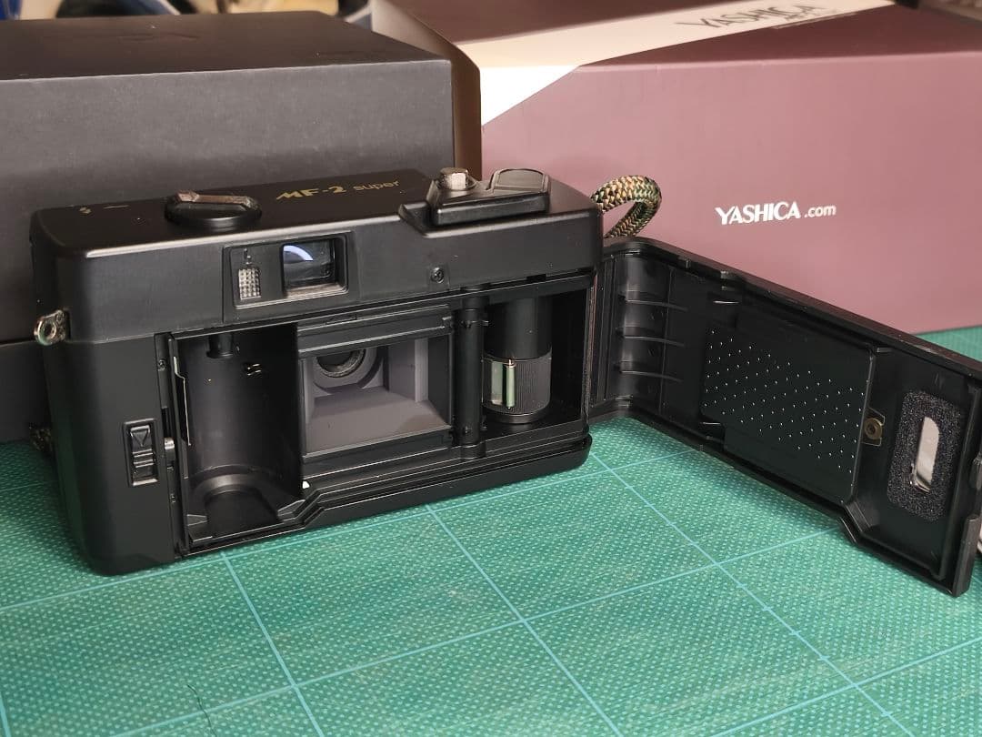 YASHICA MF-2 Super フィルムカメラ