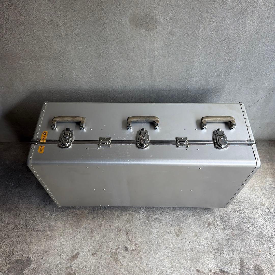 オールドヴィンテージ　アルミトランクケース　キャスター付き　鍵付き