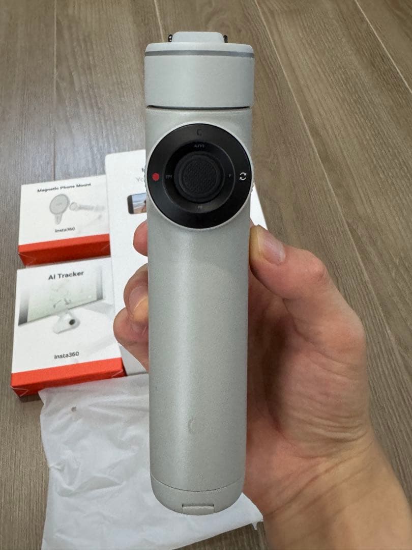 Insta360 Flow 2 Pro ai tracker付き