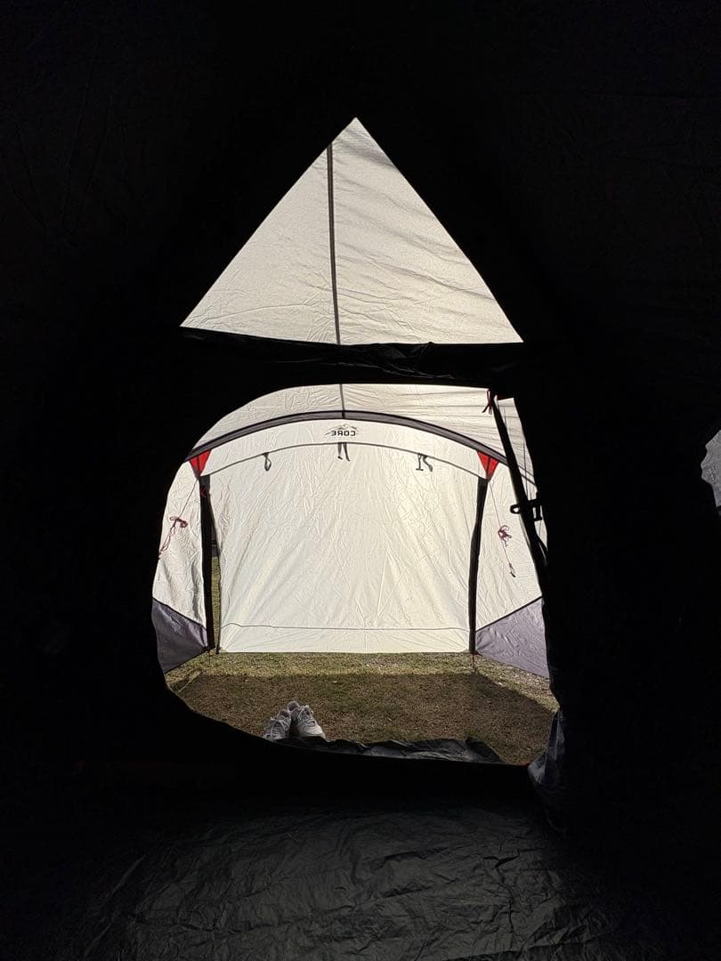 CORE 6人用ブロックアウト光遮断テント