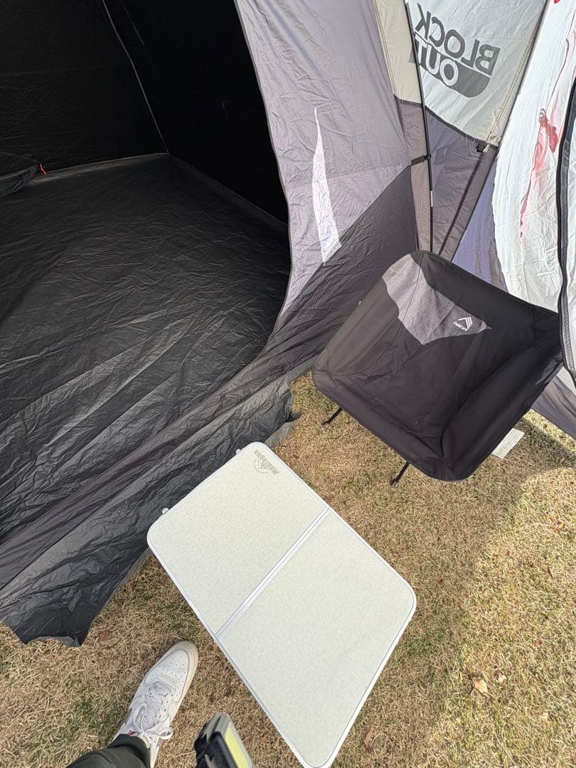 CORE 6人用ブロックアウト光遮断テント