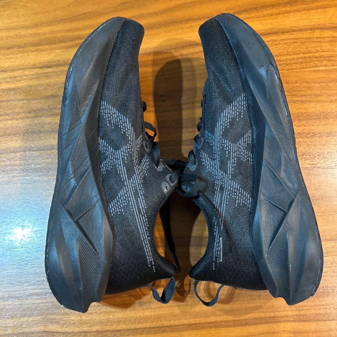 ASICS NOVABLAST 5 ランニングシューズ 27.0センチ【美品】