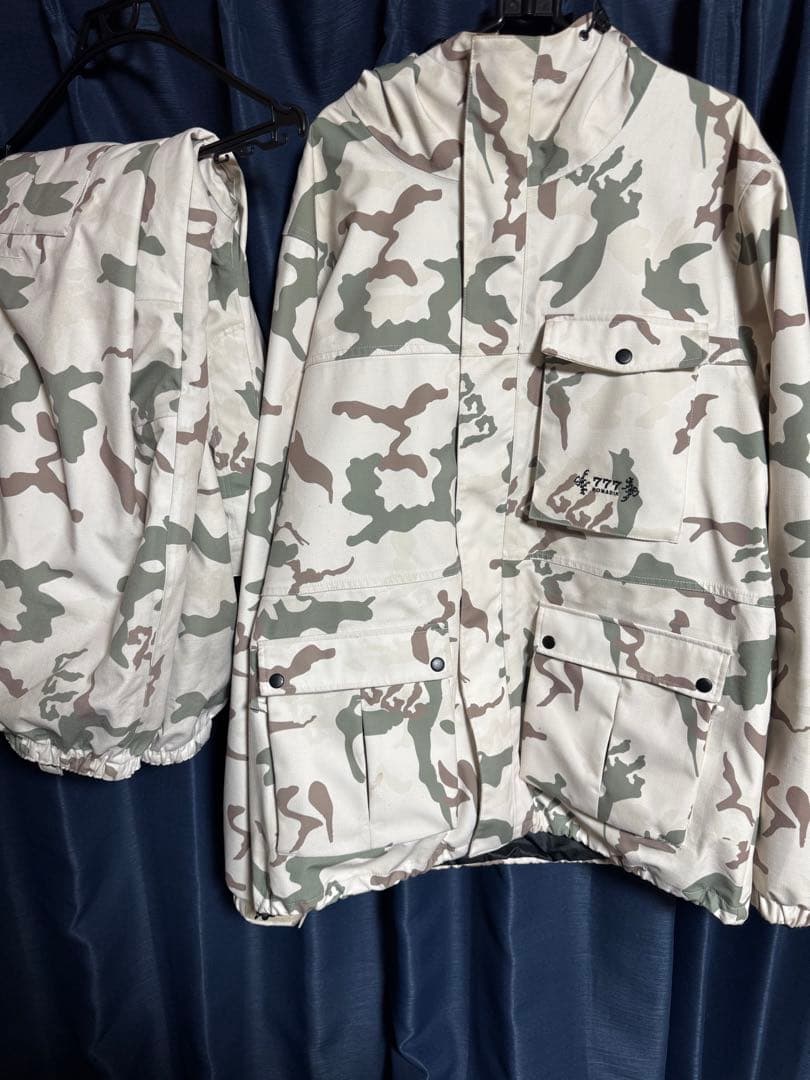 スノーボードウェアセット　NOMADIK ノマディック　カモフラージュ XXL