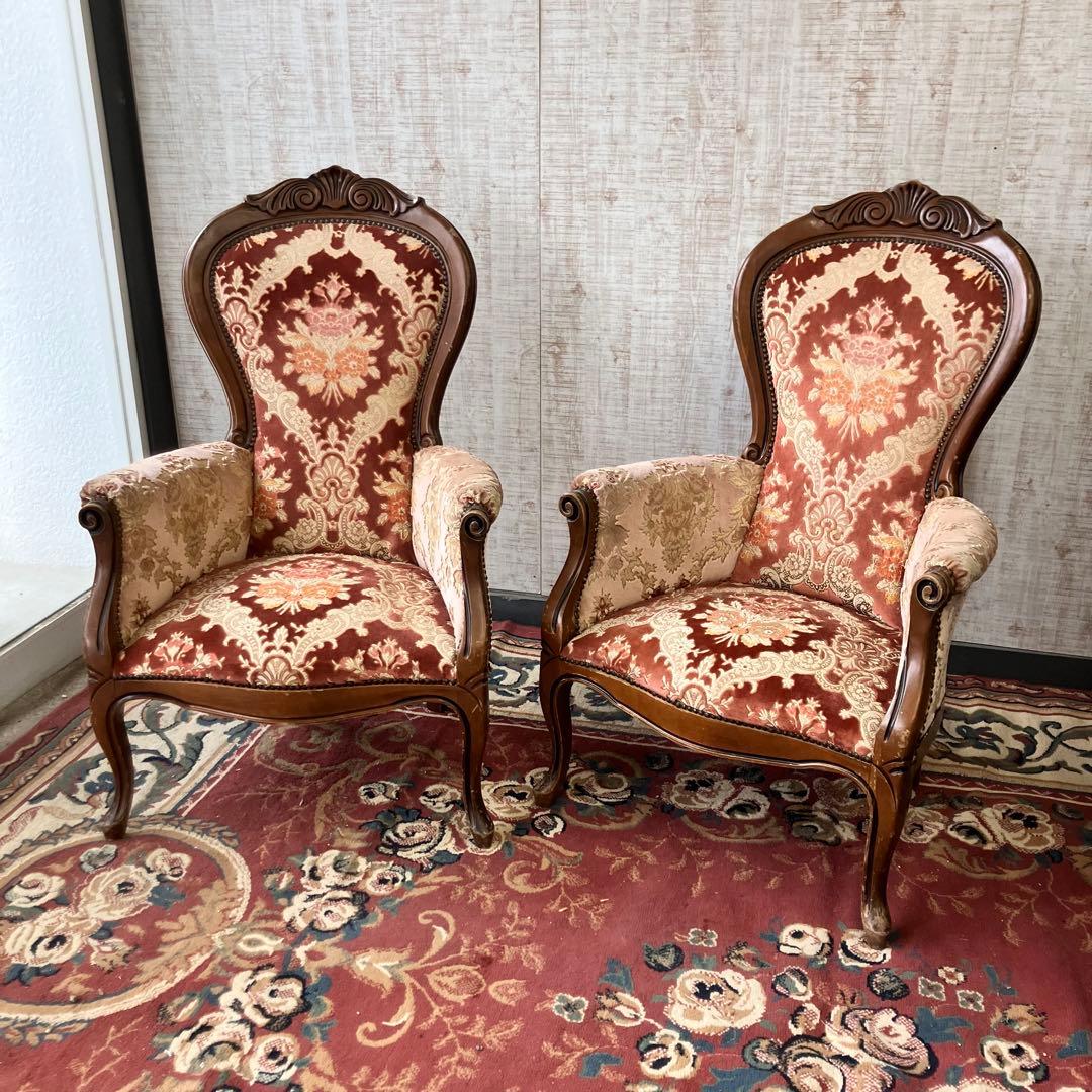 ②アンティーク ロココ様式 木製花柄アームチェア 一人掛けソファー リベット打ち