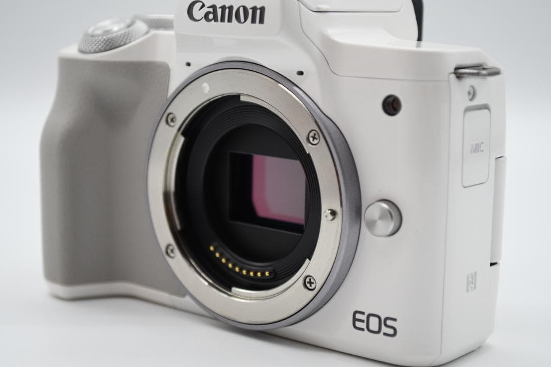 ★美品★ キヤノン EOS kiss M ホワイト＋EF-M 15-45mm