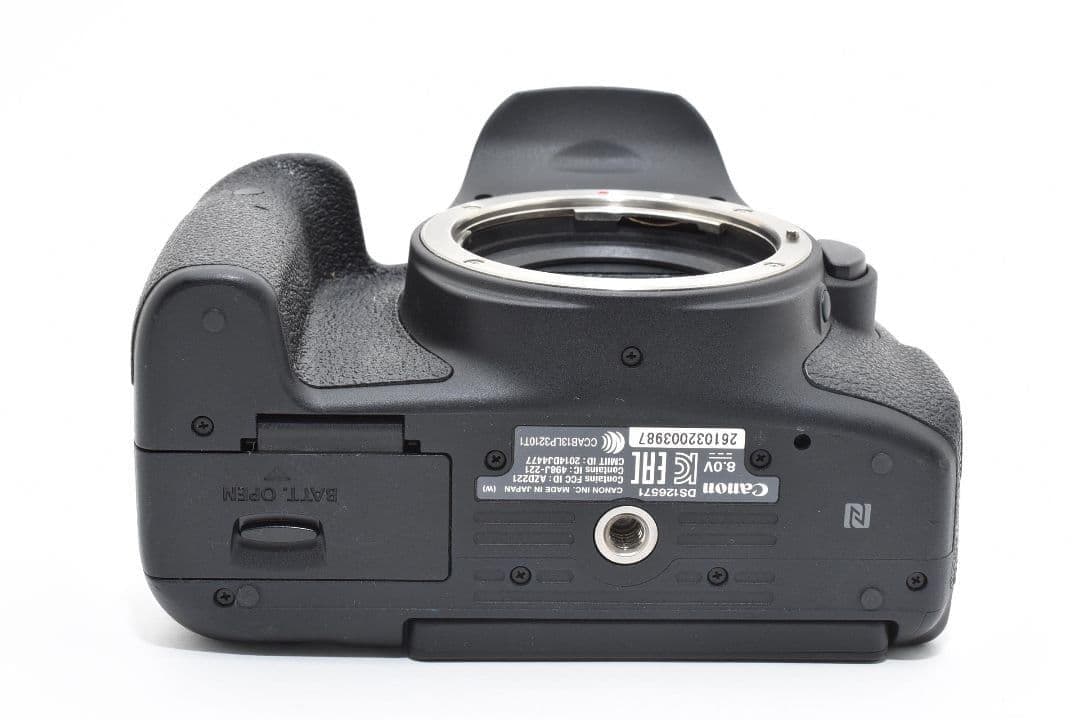 美品✨キヤノン EOS KissX8i✨ダブルレンズ 手ブレ補正 一眼レフカメラ