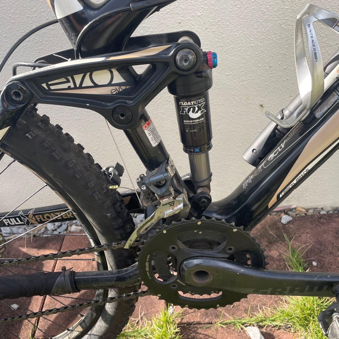 トレック フューエル EX 9.7 OCLVカーボン