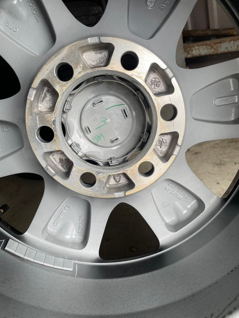 ハイラックス　純正ホイール