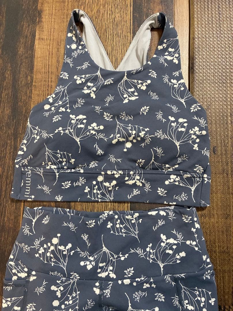 極美　emmi yoga エミヨガ　ヨガウェア　バッグクロス　ブルーグレー