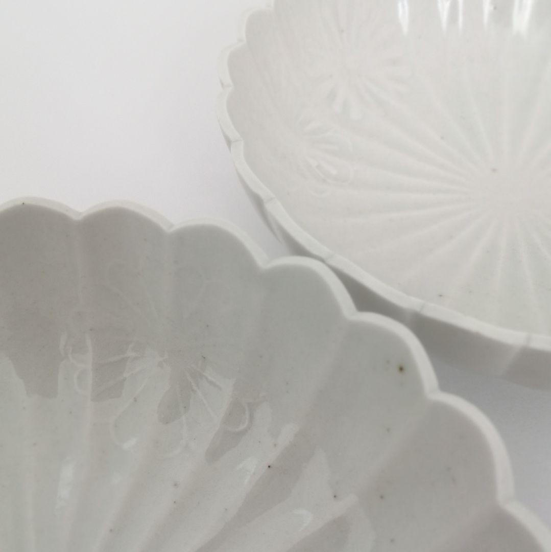 古伊万里　江戸中期　柿右衛門　白磁　菊花　なます皿　２客