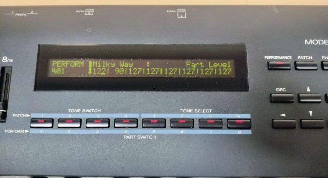 Roland JV-90 シンセサイザー