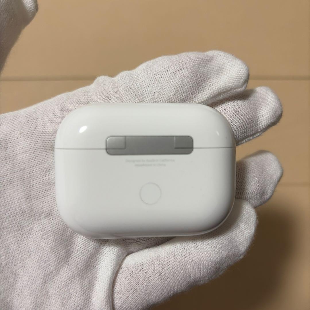 AirPods Pro (第2世代) 本体、充電ケース