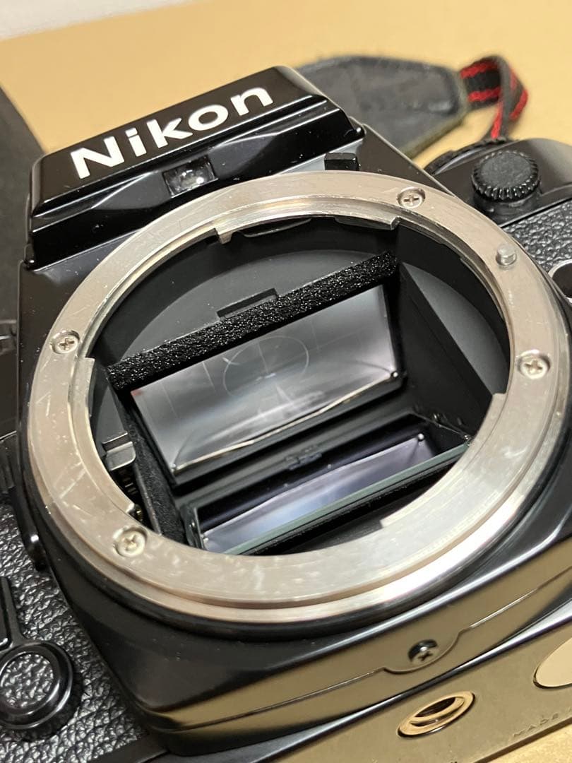 Nikon FE2 マニュアルフォーカス　カメラ　ブラック　ボディ