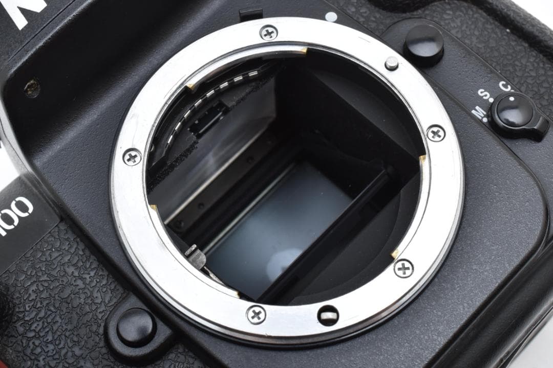 ニコン　Nikon F100 ボディ