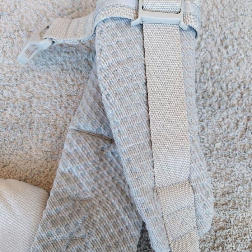 美品！ergobaby 定番抱っこ紐 パールグレー メッシュ