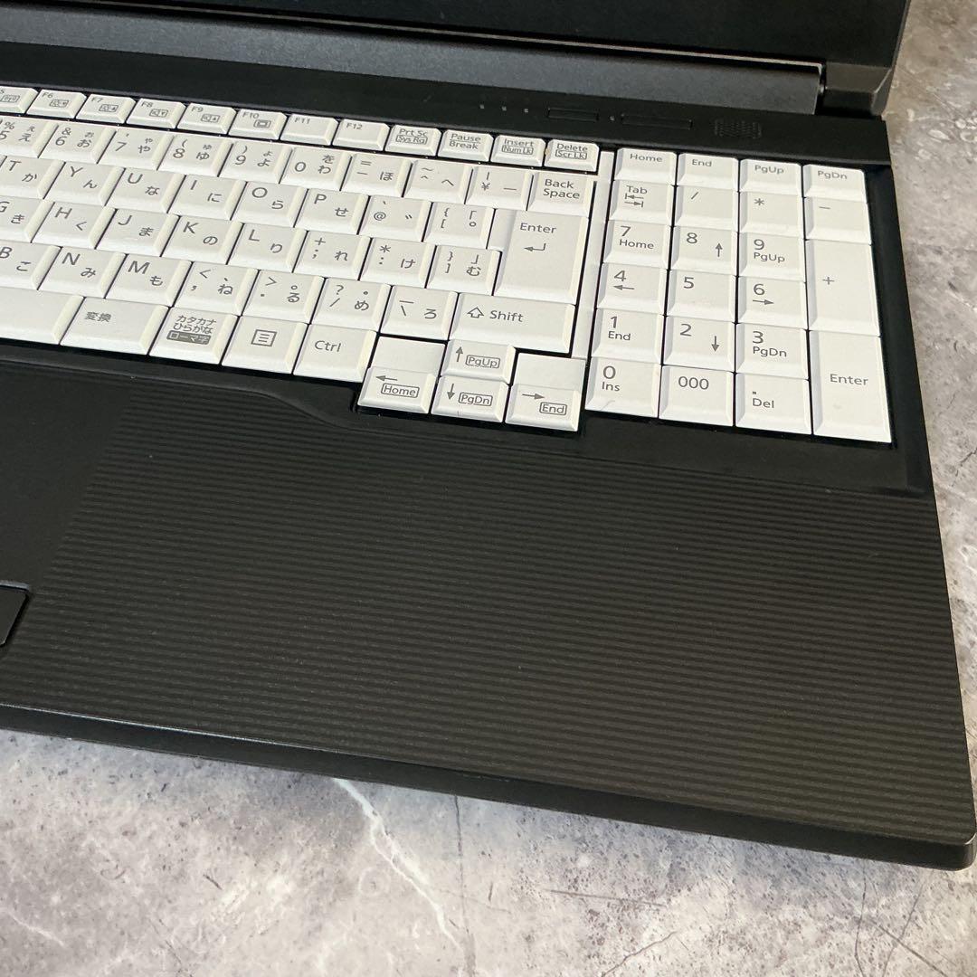 FUJITSU 第10世代 corei5 メモリ16GB 新品SSD256GB