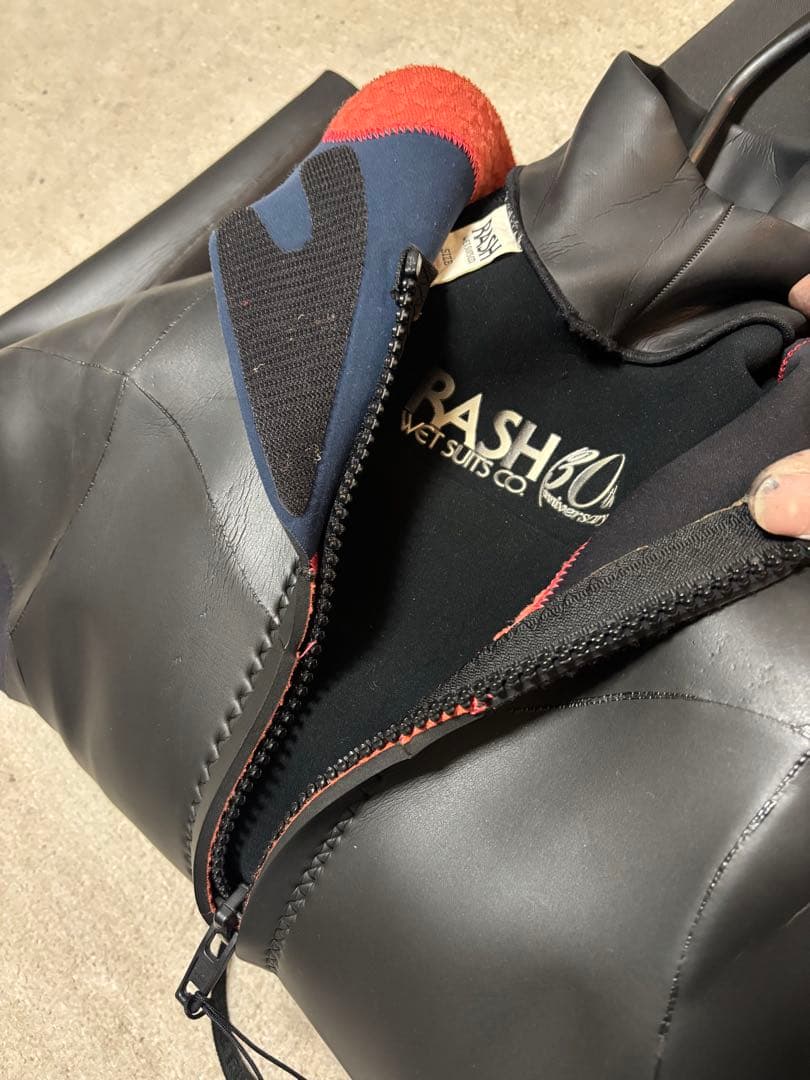 未使用に近い RASH ラッシュ ドライウェットスーツ フルスーツ 冬仕様