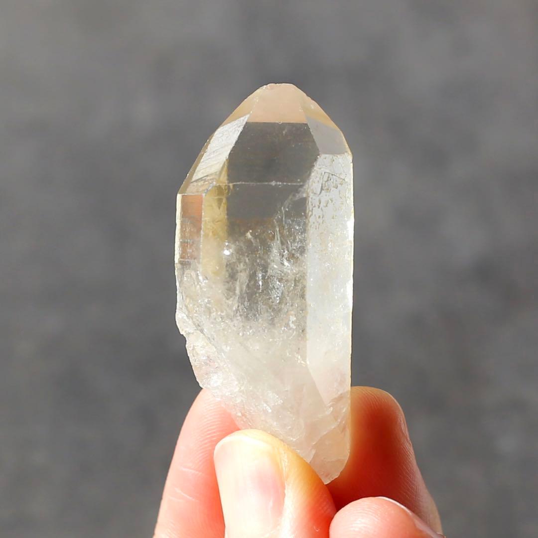 ゴールデンヒーラー クォーツ 原石 水晶 鉱物 希少石 天然石