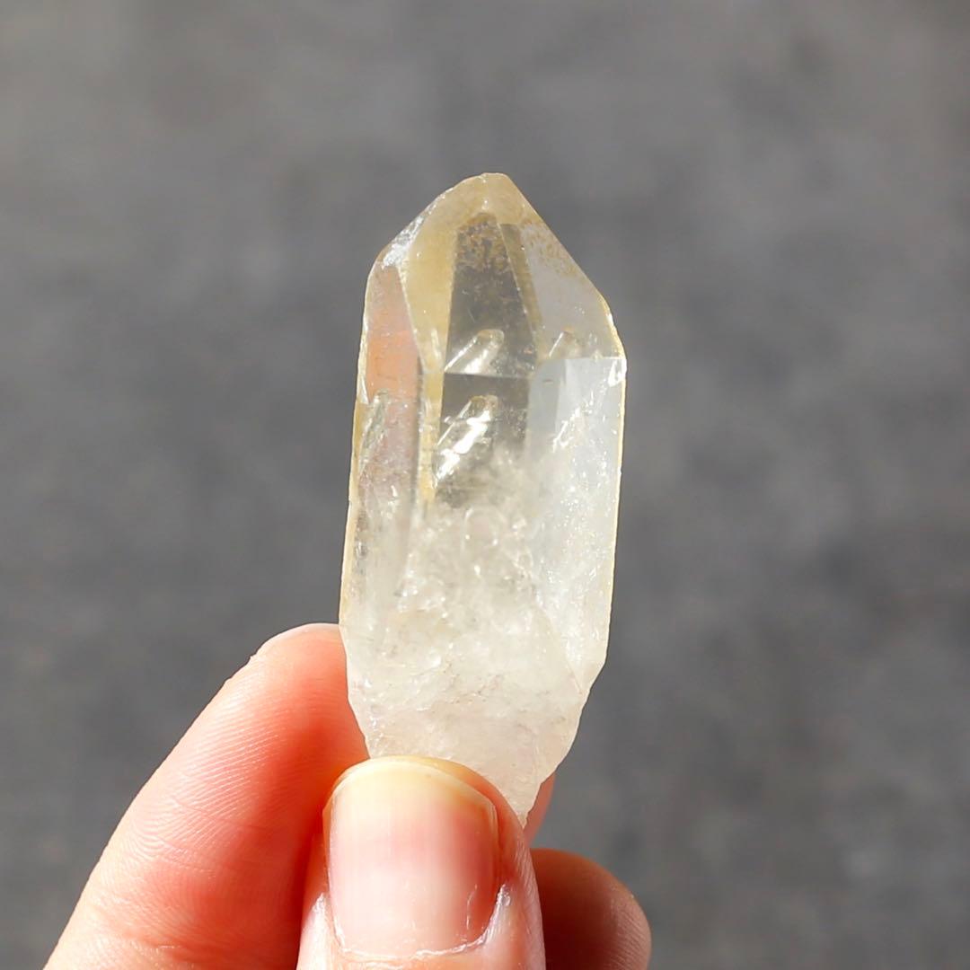 ゴールデンヒーラー クォーツ 原石 水晶 鉱物 希少石 天然石