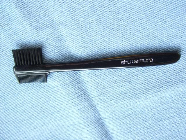 シュウウエムラ 高級天然毛ブラシ他・高級手鏡・リーフレット・未使用ネイルケア