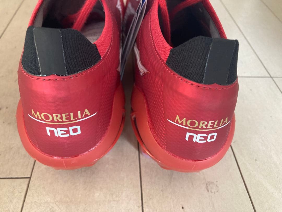 モレリアネオ4βジャパン　赤　26.5㎝ 新品。