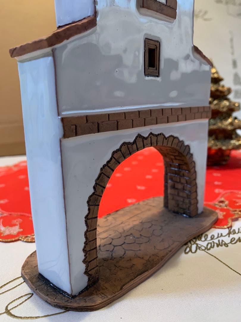 ドイツ製　置物　レアな未使用品の陶器の時計台の置物！これ一つで街並み完成！