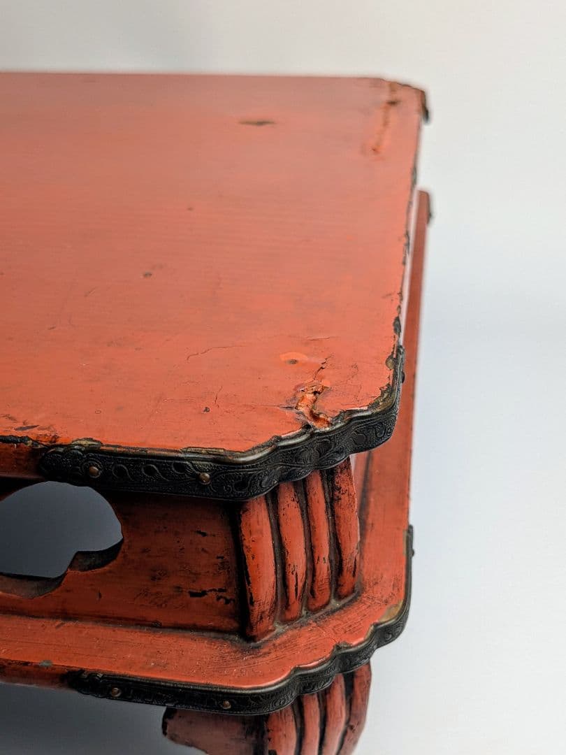 根来四足机　江戸時代　　春日卓　仏教美術　仏具　根来塗