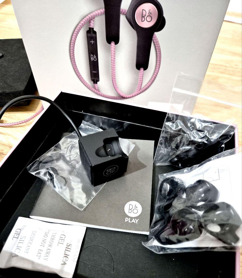 B&O BeoPlay H5 Dusty Rose ワイヤレスイヤホン