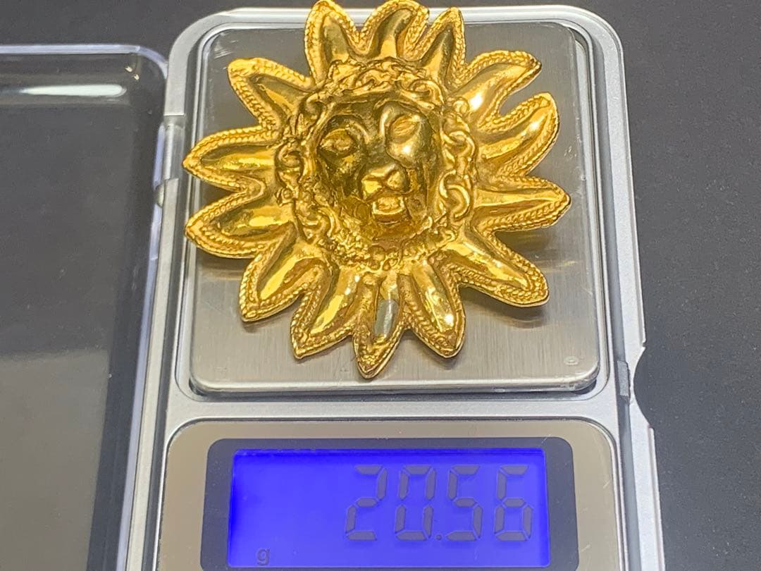 CHANEL 獅子 ライオン モチーフ ブローチ ゴールド GP 刻印