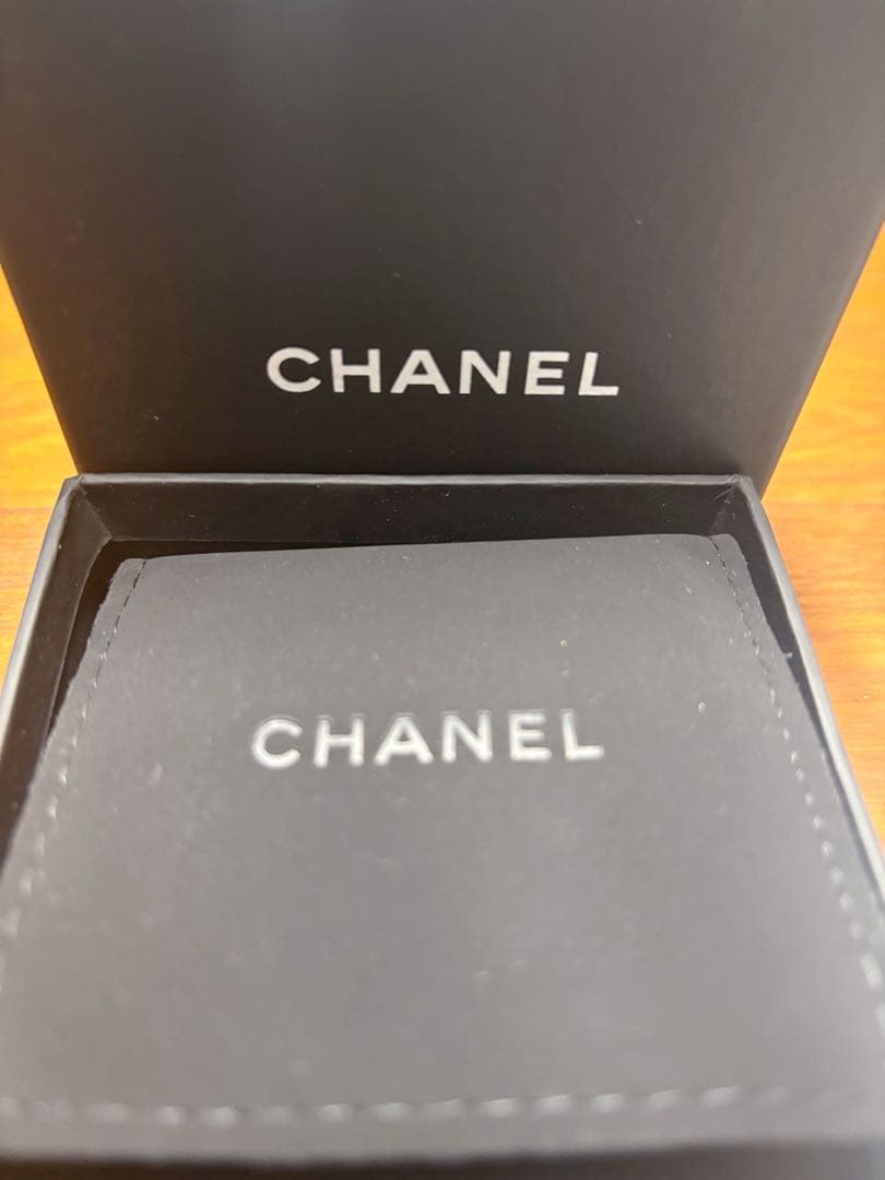 CHANEL CCロゴ ブローチ ゴールド ピンク　レシートなどの付属品あり