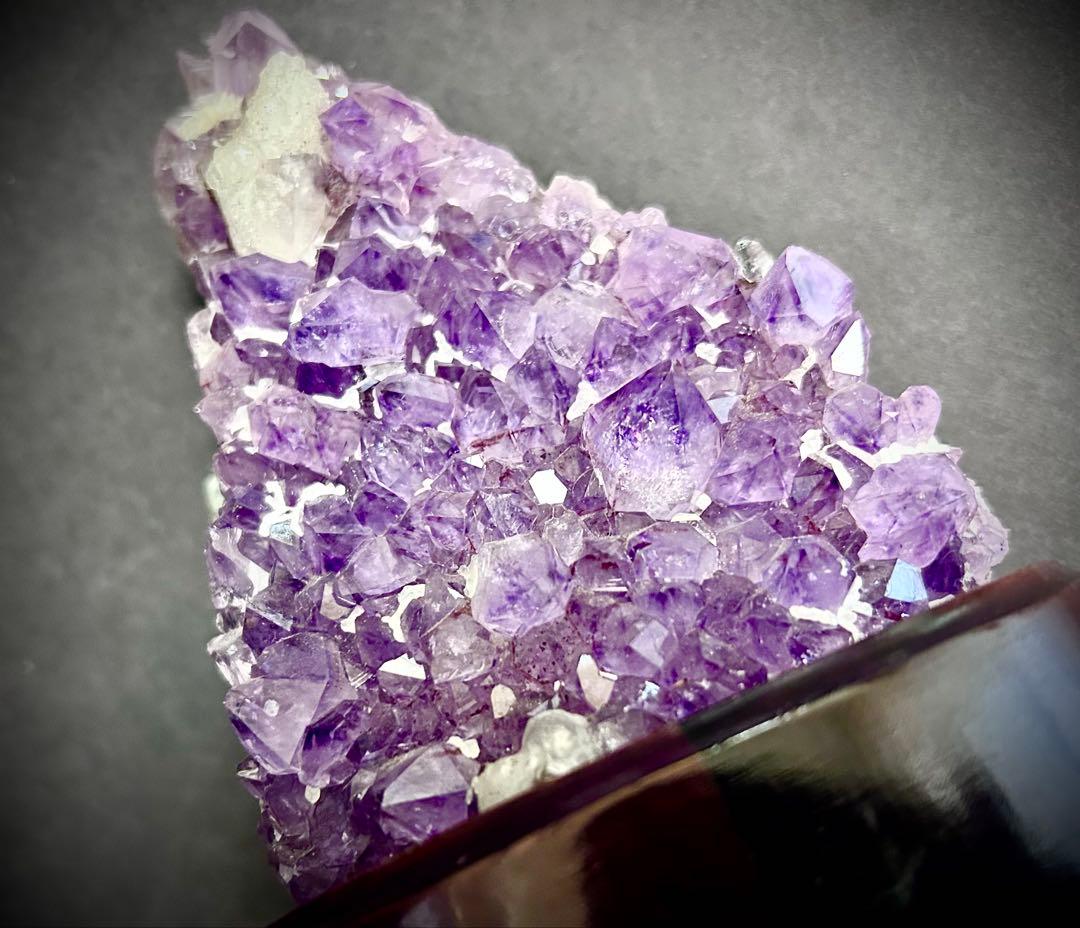 一点物 ファントムアメジストクラスター（紫水晶） 台座付き