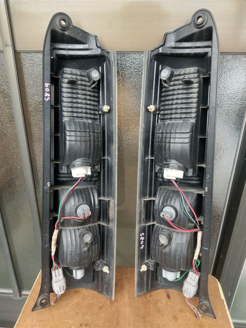 DA64Wテールランプ(後期)右左中古品セット