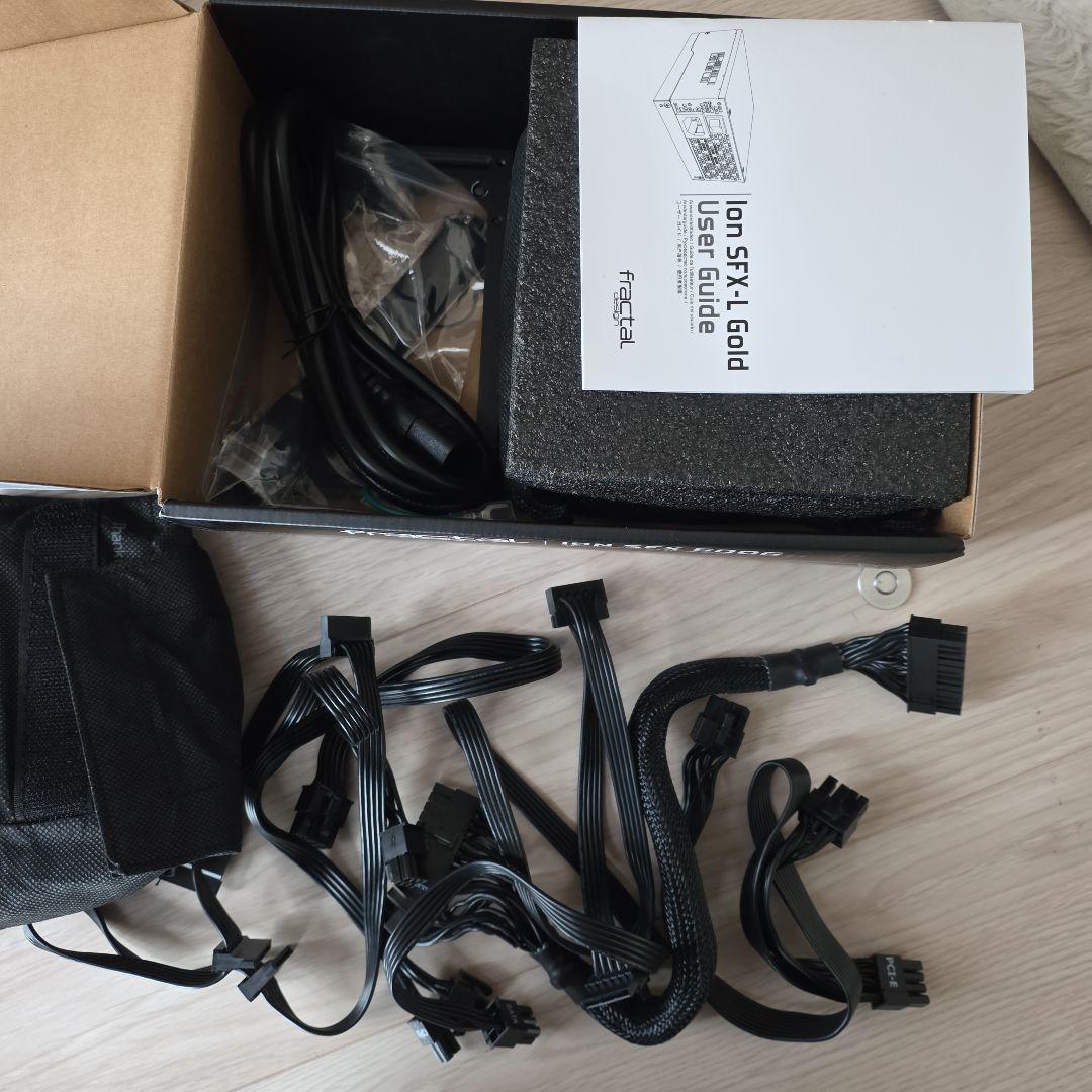 電源ユニット Fractal Design ION SFX 500G